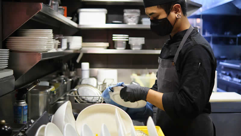 餐厅工人在工作