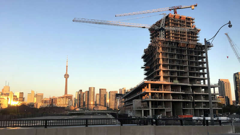 多伦多在建公寓楼 多伦多在建公寓楼