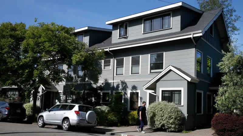 四户住宅（fourplex）