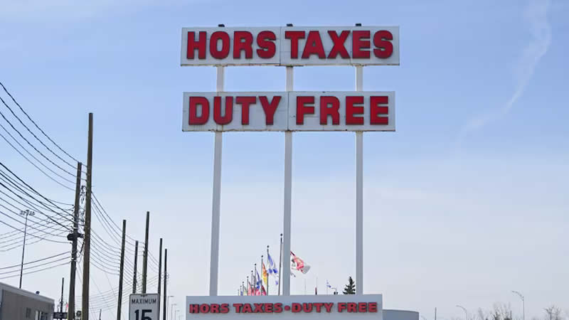 美加边境上的免税店 美加边境上的免税店