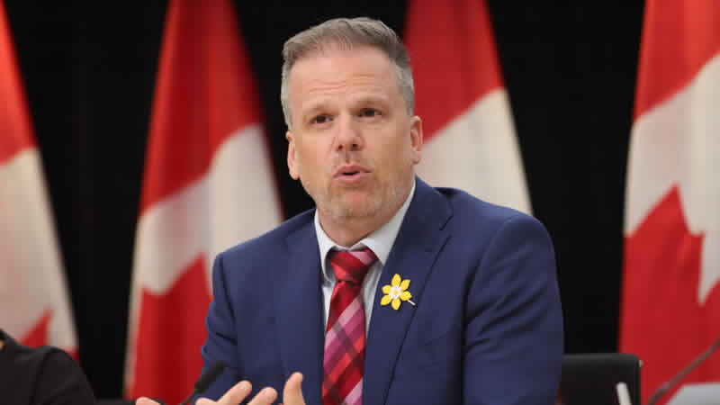 加拿大卫生部长Mark Holland
